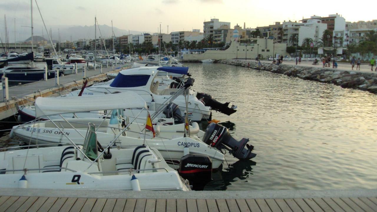1 Calle Del Mar Apartamento Garrucha Kültér fotó